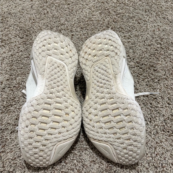 Nike White Running Shoes - Picture 5 of 6